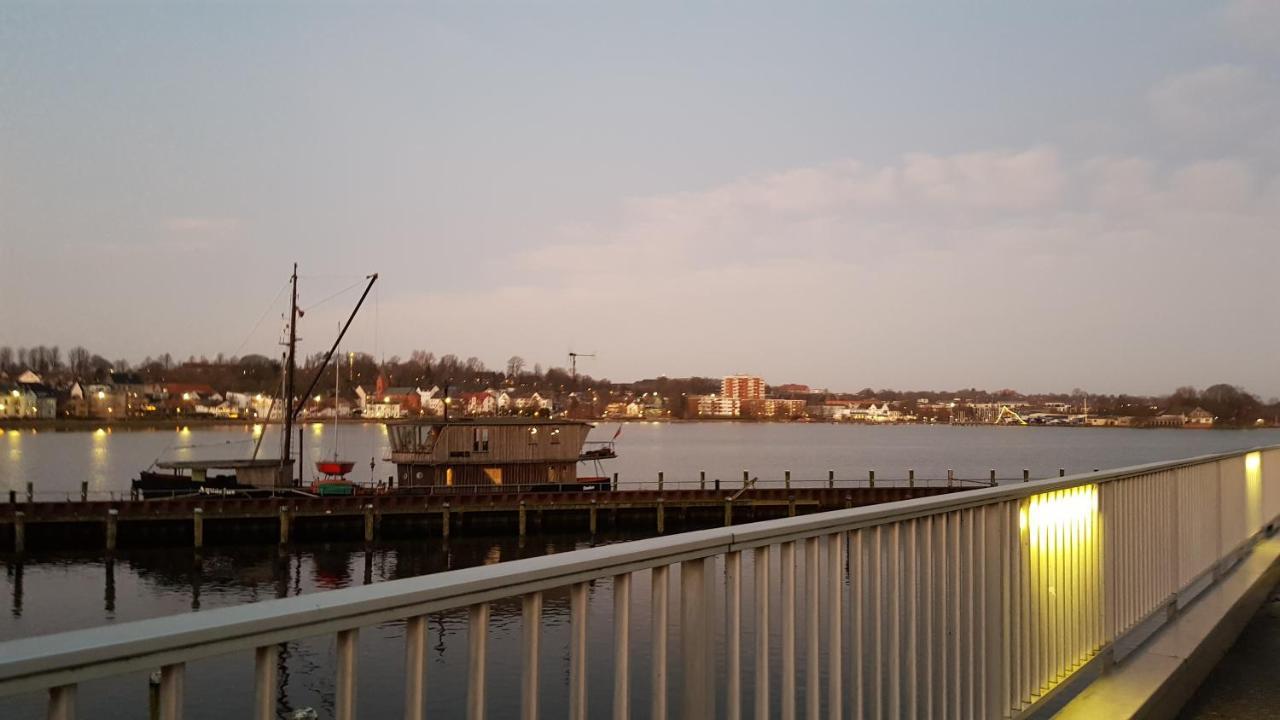 Ostseefjord-Schlei-Blick Im Wikingturm Schleswig Eksteriør bilde